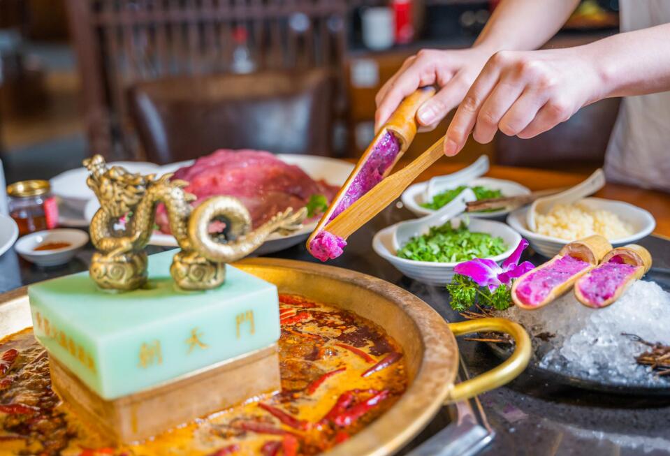 郴州開(kāi)火鍋加盟店如何降低開(kāi)店風(fēng)險(xiǎn)?