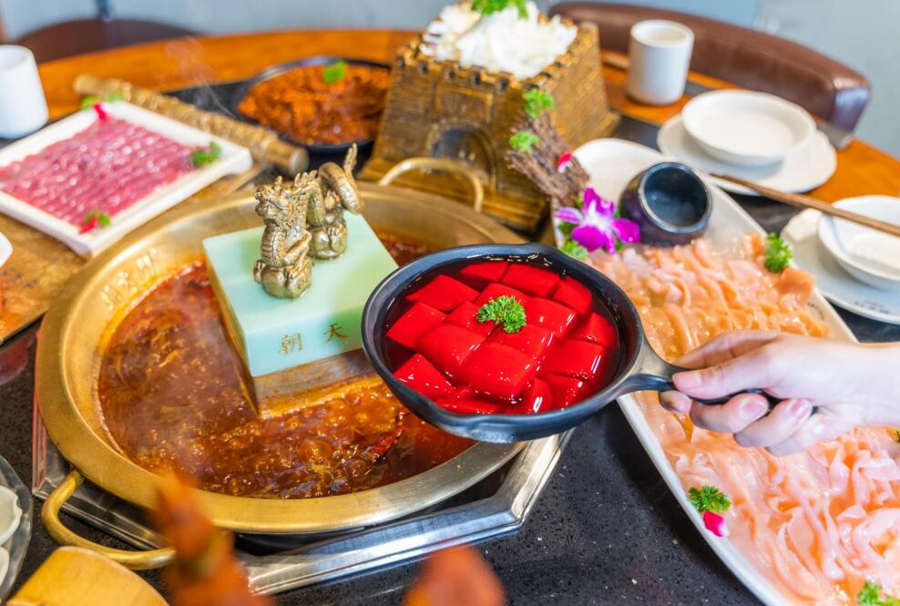 晉州開火鍋加盟店，如何與新潮的年輕人接軌？