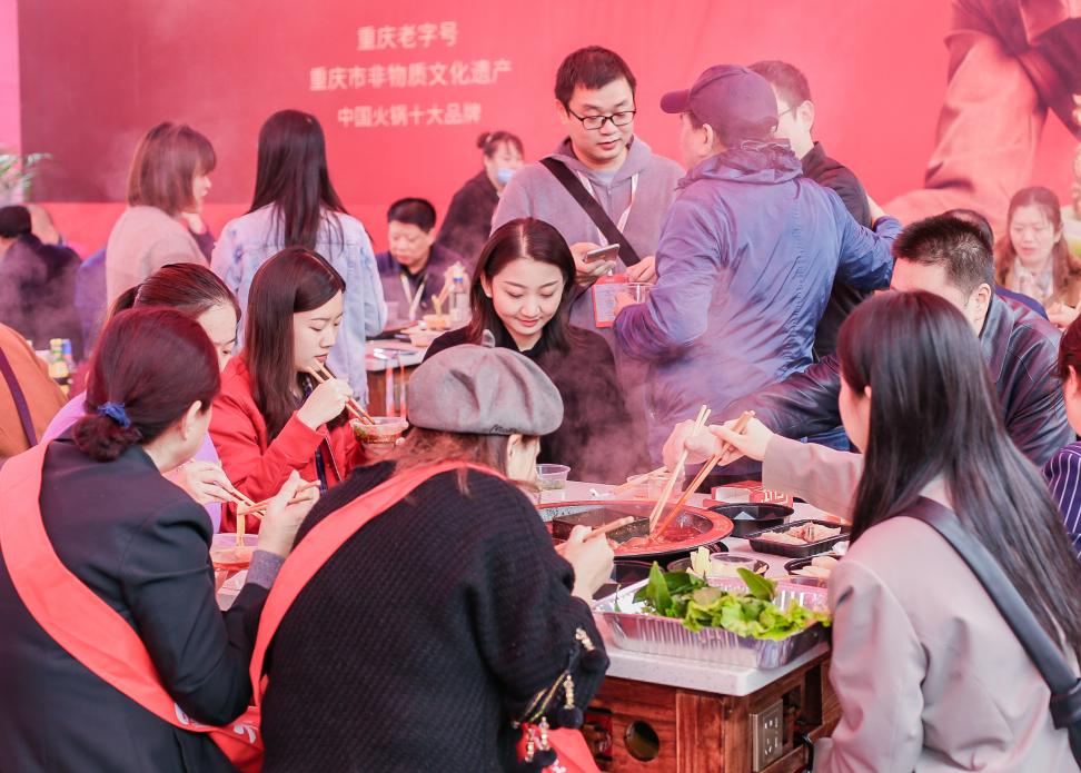 為什么現在的火鍋店都在開拓甜品賽道？