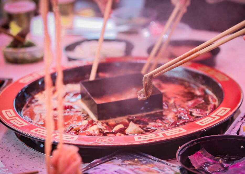 生活從來不缺重頭再來的勇氣，只缺一頓火鍋！