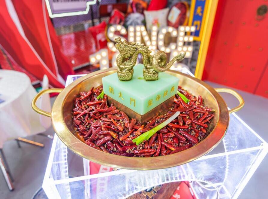 酉陽(yáng)開(kāi)火鍋加盟店，如何提升開(kāi)業(yè)服務(wù)？