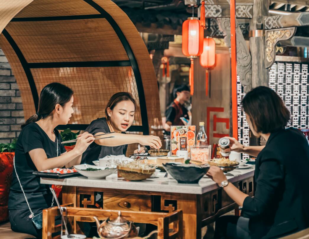 餐飲加盟店排行榜前十名比較火的品牌是哪些?