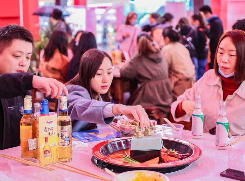 2022年想開一家小火鍋店有發(fā)展前途么？