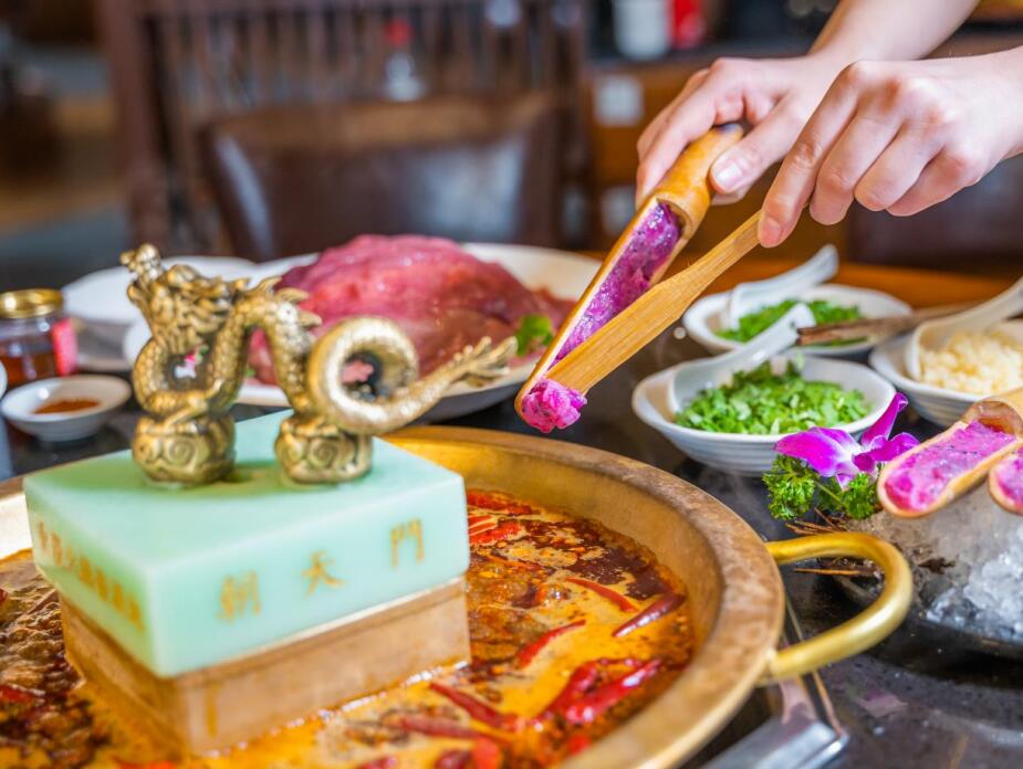 疫情下火鍋行業(yè)迎來(lái)了哪些機(jī)遇?