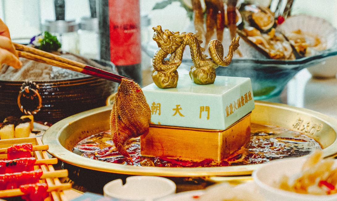 火鍋店熬制地溝油被罰巨款！餐飲食安時(shí)刻謹(jǐn)記！