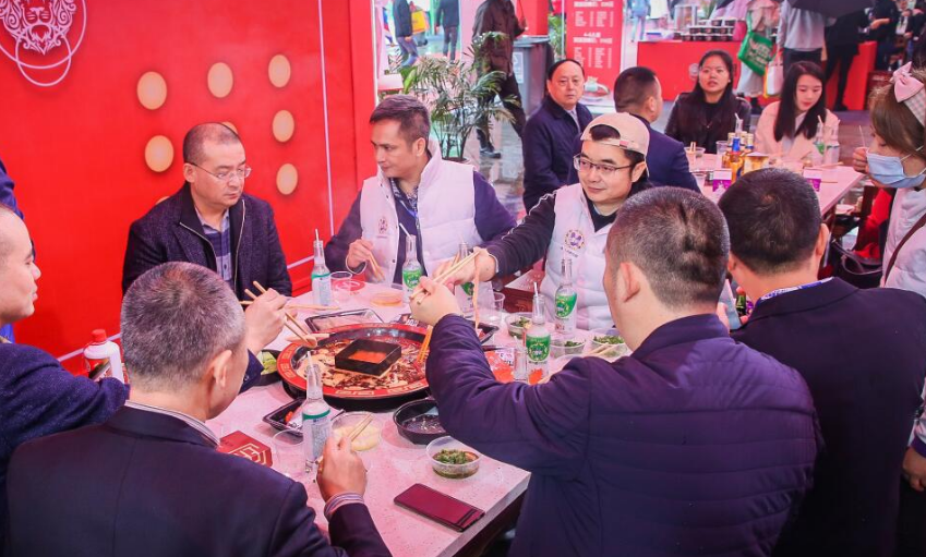 種草平臺(tái)接連翻車,網(wǎng)紅餐飲是否可信?