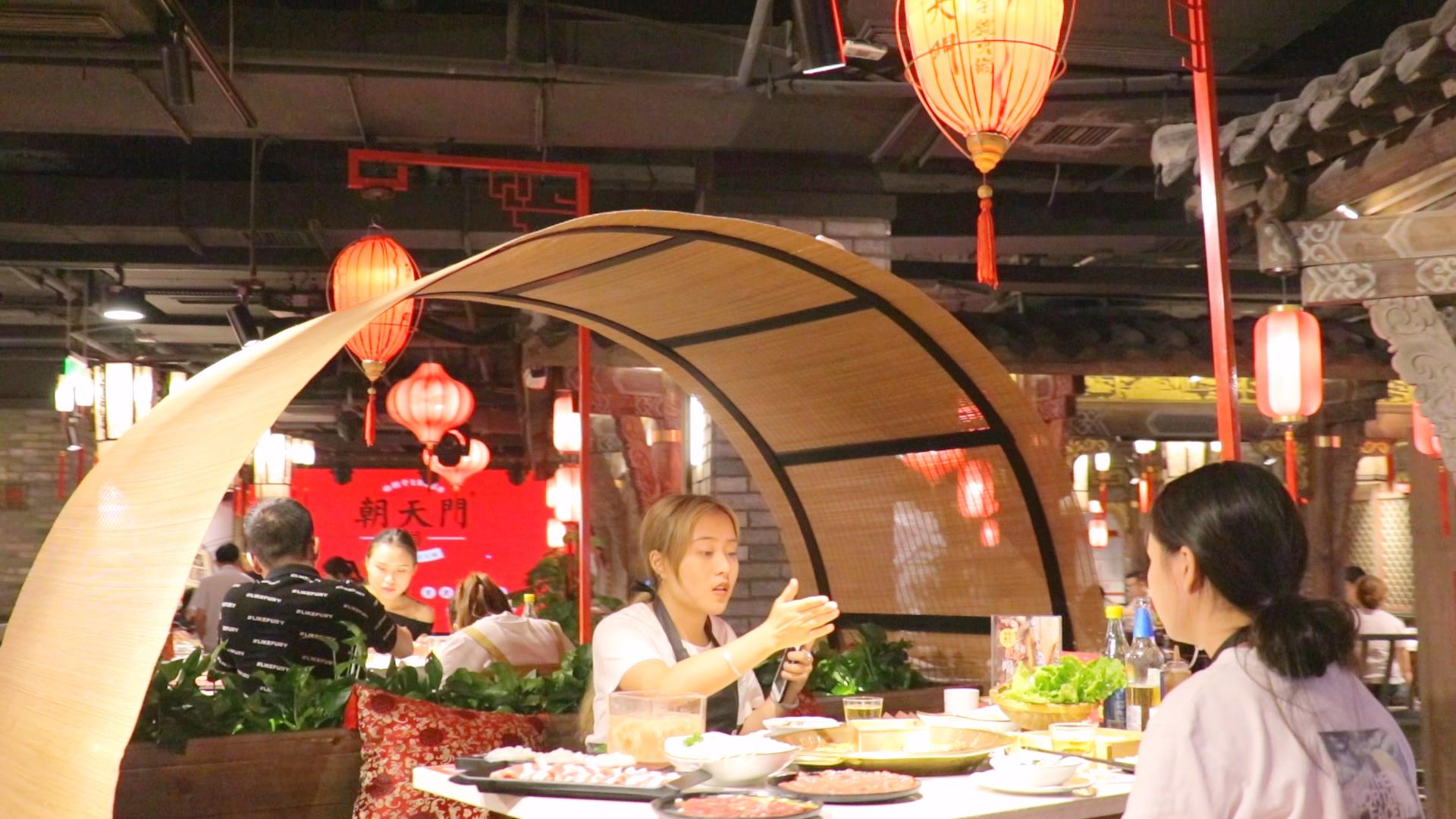 火鍋牛肉卷,適合什么鍋?牛油鍋還是番茄鍋?